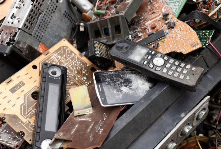 Lixo eletrônico: como descartar corretamente e proteger o meio ambiente